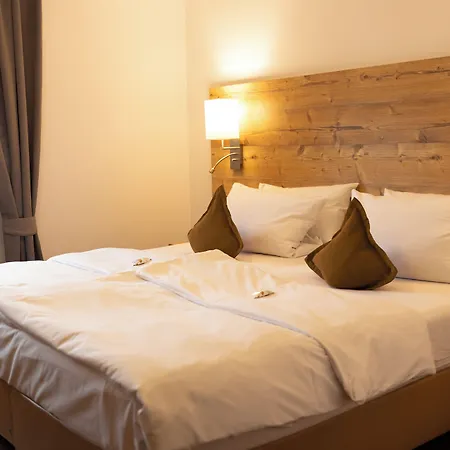 Hotel Kuebler 3*