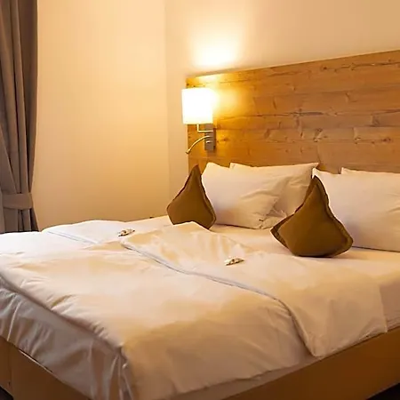Hotel Kuebler 3*